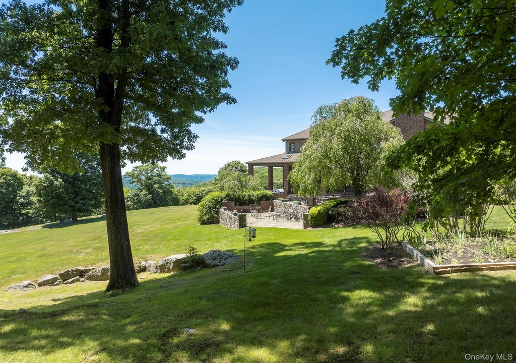 16 Reynwood Drive, Brewster, NY 10509 — photo 2