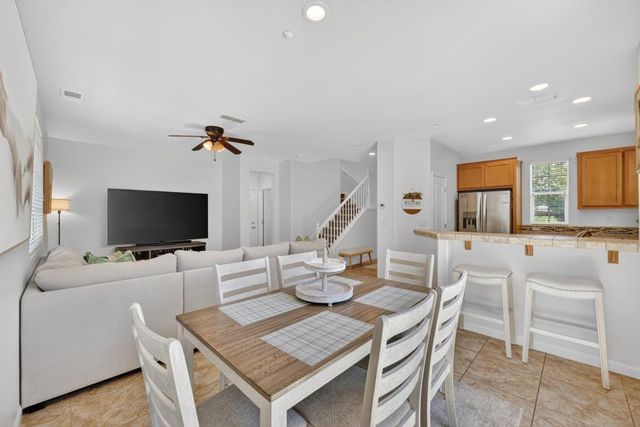 980 Latitude Ln, Lincoln, CA 95648