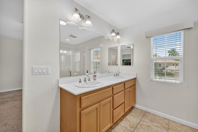 980 Latitude Ln, Lincoln, CA 95648