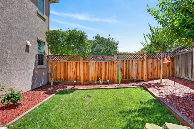980 Latitude Ln, Lincoln, CA 95648