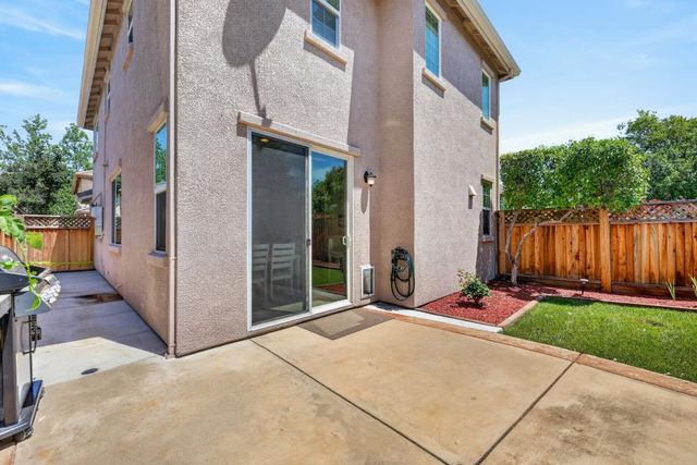 980 Latitude Ln, Lincoln, CA 95648