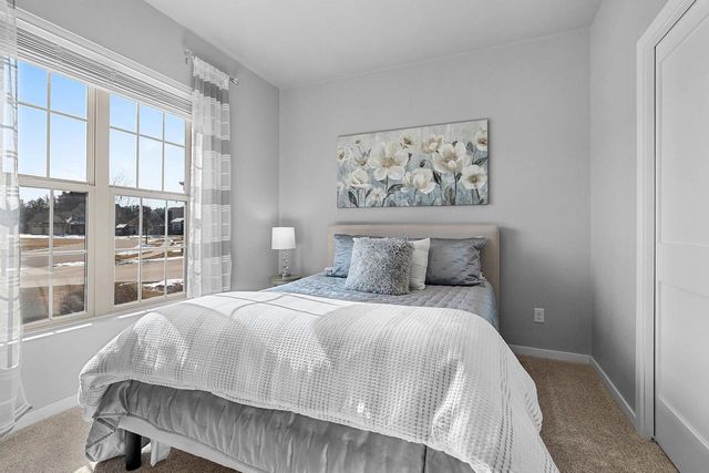 549 PEBBLESTONE CIRCLE, Hobart, WI 54155