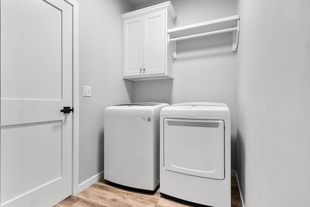 549 PEBBLESTONE CIRCLE, Hobart, WI 54155