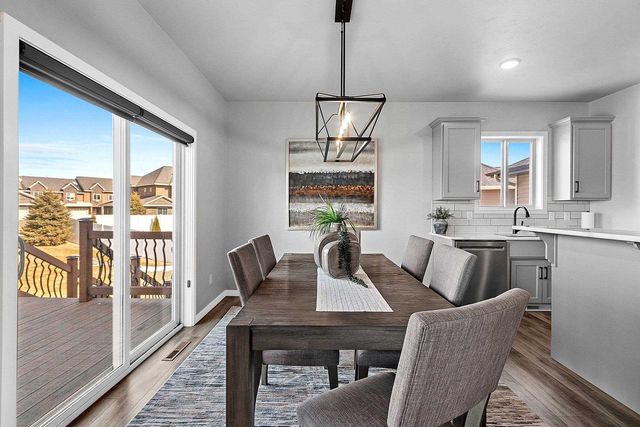 549 PEBBLESTONE CIRCLE, Hobart, WI 54155