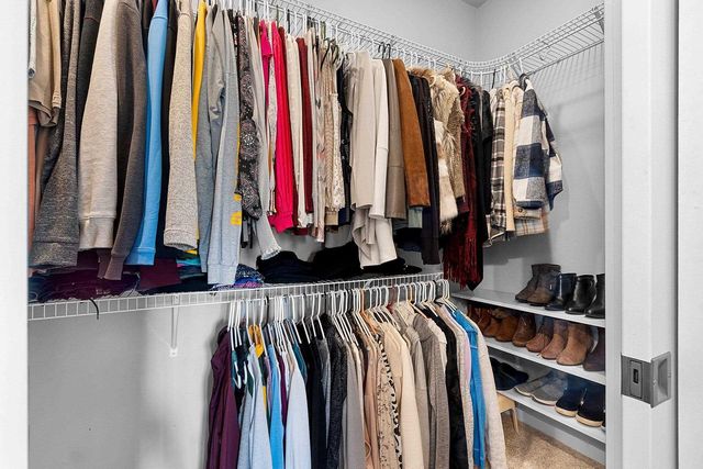 549 PEBBLESTONE CIRCLE, Hobart, WI 54155