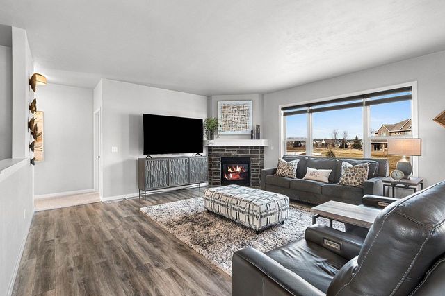 549 PEBBLESTONE CIRCLE, Hobart, WI 54155