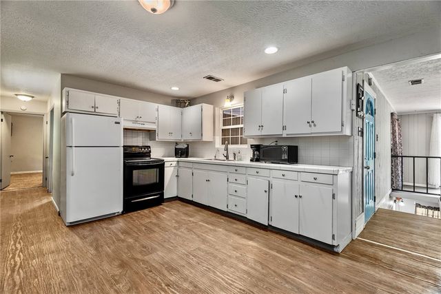 101 NC 3421, Marble Falls, AR 72648