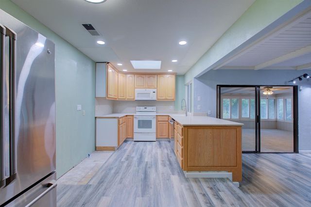 2988 Briarwood Ct, Merced, CA 95348