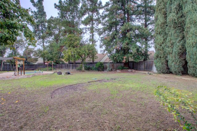 2988 Briarwood Ct, Merced, CA 95348