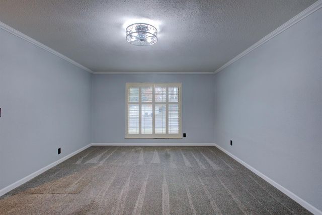 2988 Briarwood Ct, Merced, CA 95348