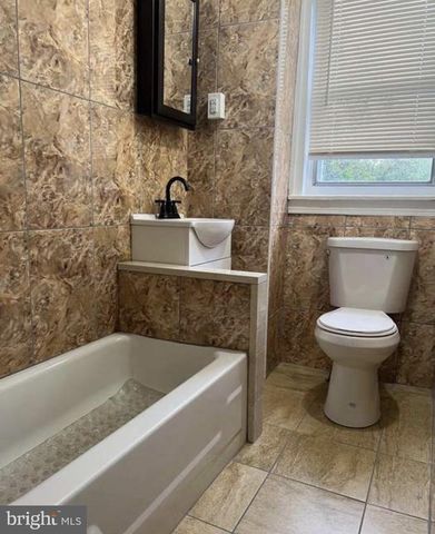 205 DAMONS LN, Darby, PA 19023