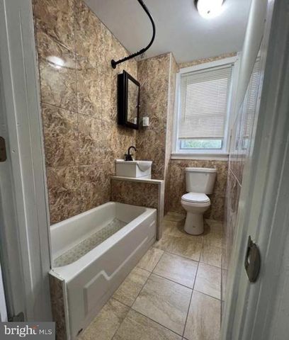 205 DAMONS LN, Darby, PA 19023