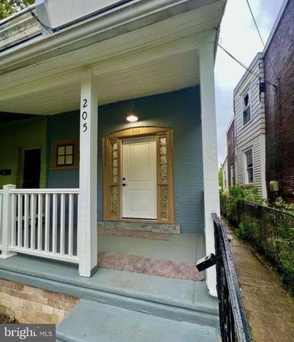 205 DAMONS LN, Darby, PA 19023