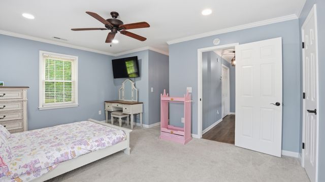 1729 Country Club Dr, Tullahoma, TN 37388
