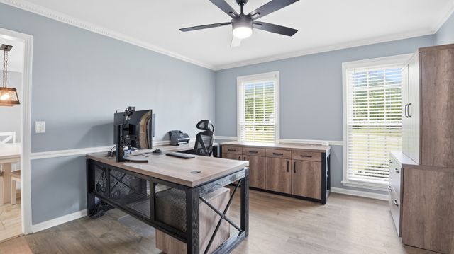 1729 Country Club Dr, Tullahoma, TN 37388