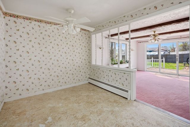 98 Greenpoint Cir, Chicopee, MA 01020