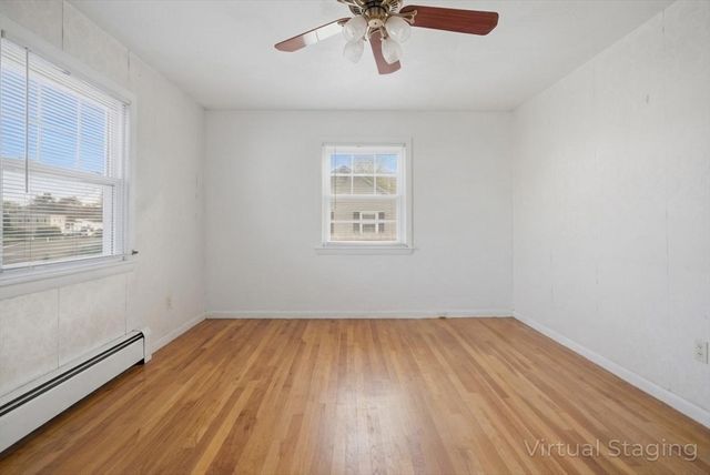 98 Greenpoint Cir, Chicopee, MA 01020