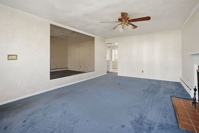 98 Greenpoint Cir, Chicopee, MA 01020