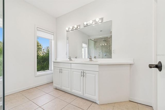 1685 LAUREL STREET 3, Sarasota, FL 34236