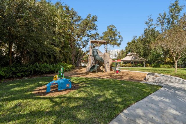 1685 LAUREL STREET 3, Sarasota, FL 34236