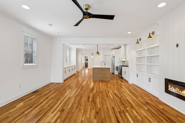 1809B Holly St, Nashville, TN 37206