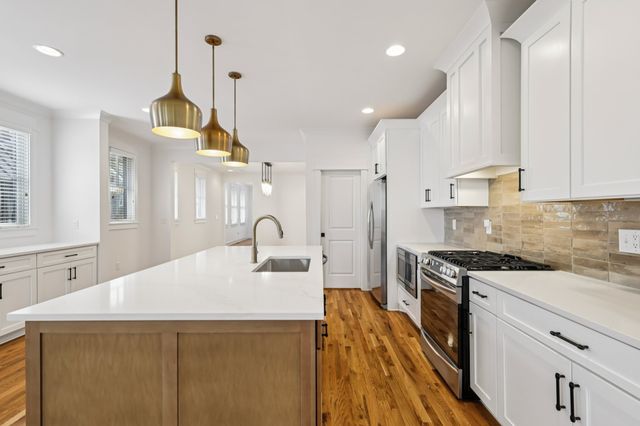 1809B Holly St, Nashville, TN 37206