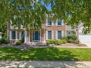 15747 Cedarmill Drive, Chesterfield, MO 63017