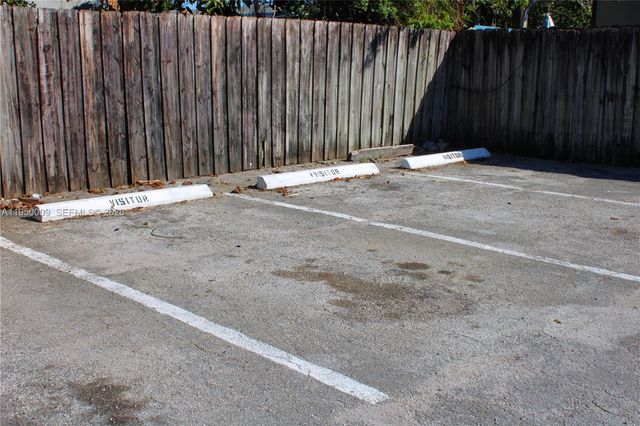 17101 NW 57th Ave 319, Miami Gardens, FL 33055