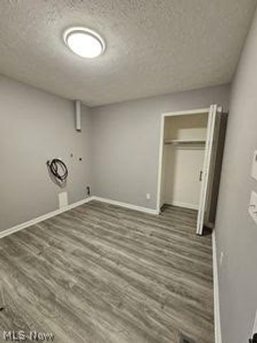 4292 Boston Road, Brunswick Hills, OH 44212