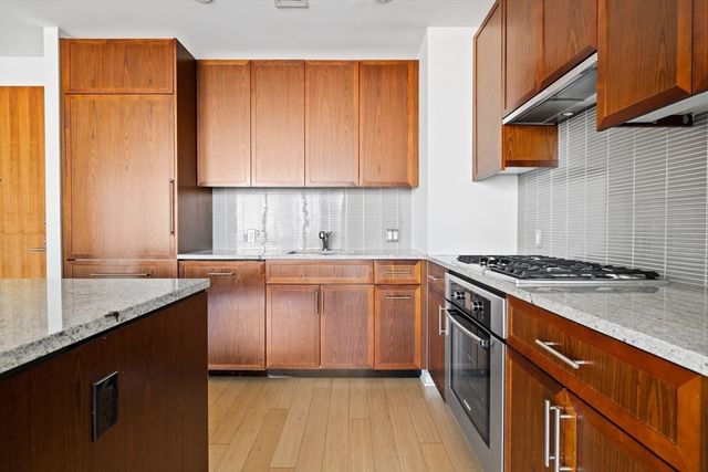 580 Washington St PH5, Boston, MA 02111