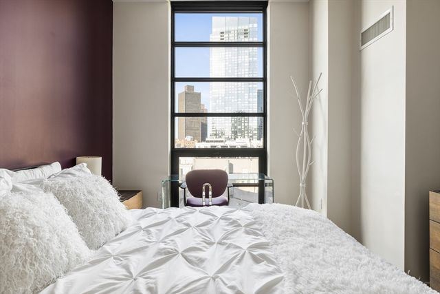 580 Washington St PH5, Boston, MA 02111