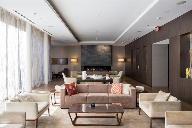 580 Washington St PH5, Boston, MA 02111