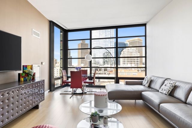 580 Washington St PH5, Boston, MA 02111