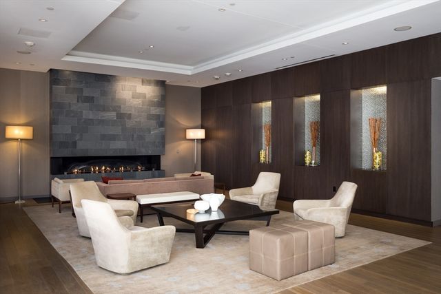 580 Washington St PH5, Boston, MA 02111