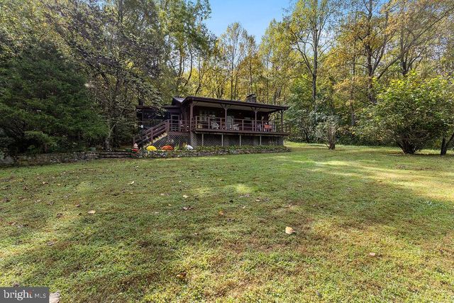 1463 QUAKER RUN RD, Banco, VA 22711