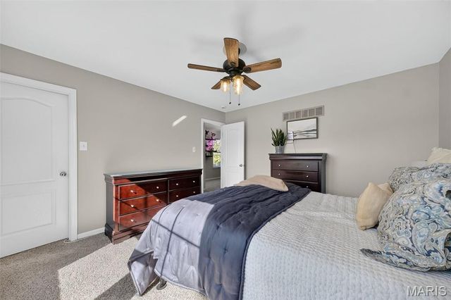 3101 Flatboat Station, St Charles, MO 63301