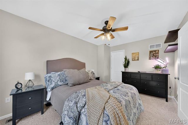 3101 Flatboat Station, St Charles, MO 63301