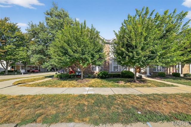 3101 Flatboat Station, St Charles, MO 63301