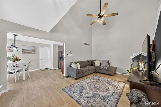 3101 Flatboat Station, St Charles, MO 63301