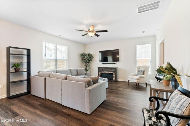 938 Sunray Lane NE, Winnabow, NC 28479