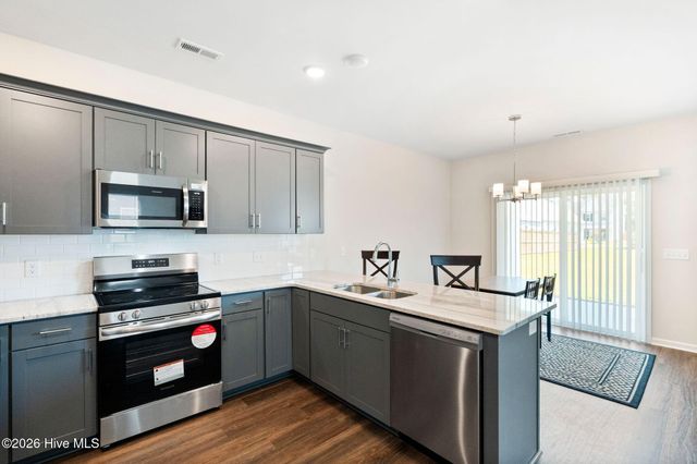 938 Sunray Lane NE, Winnabow, NC 28479