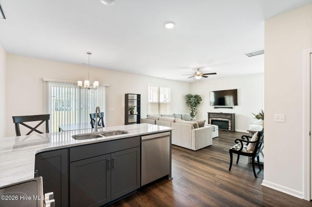 938 Sunray Lane NE, Winnabow, NC 28479