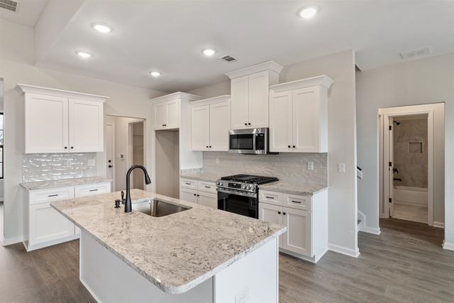 175 VALLEYVIEW LN, Oakland, TN 38060