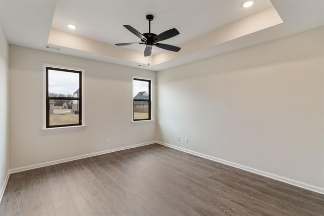 175 VALLEYVIEW LN, Oakland, TN 38060