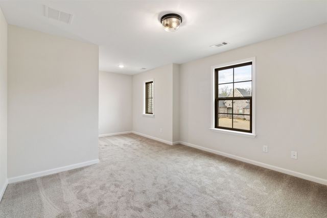 175 VALLEYVIEW LN, Oakland, TN 38060