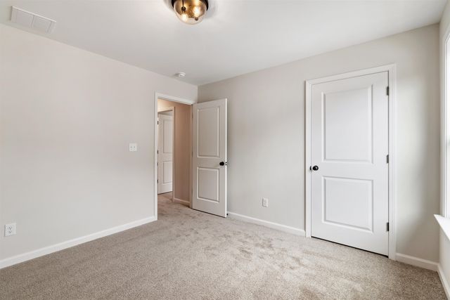 175 VALLEYVIEW LN, Oakland, TN 38060