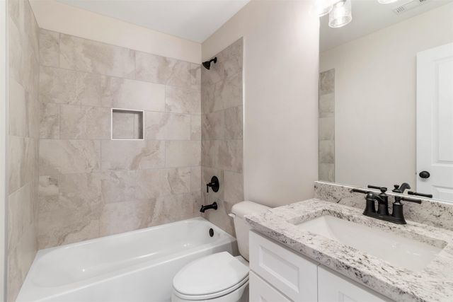 175 VALLEYVIEW LN, Oakland, TN 38060