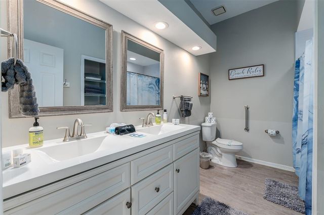 4137 PINAR DRIVE, Bradenton, FL 34210