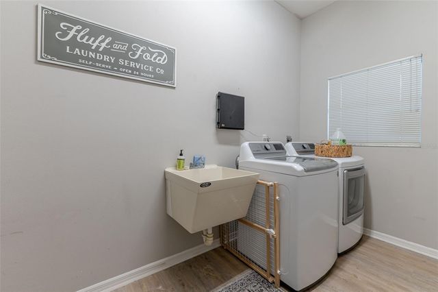 4137 PINAR DRIVE, Bradenton, FL 34210