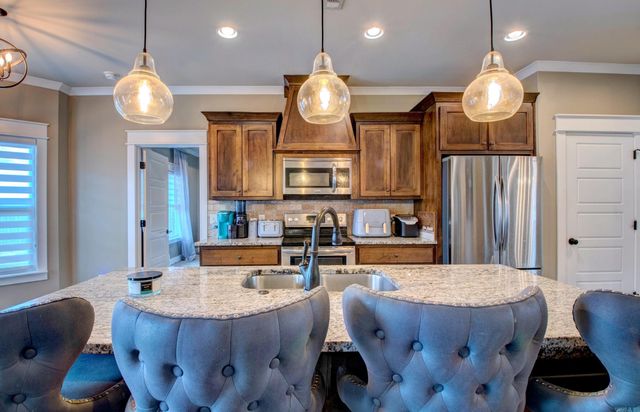 504 Creekside Drive, Bryant, AR 72022